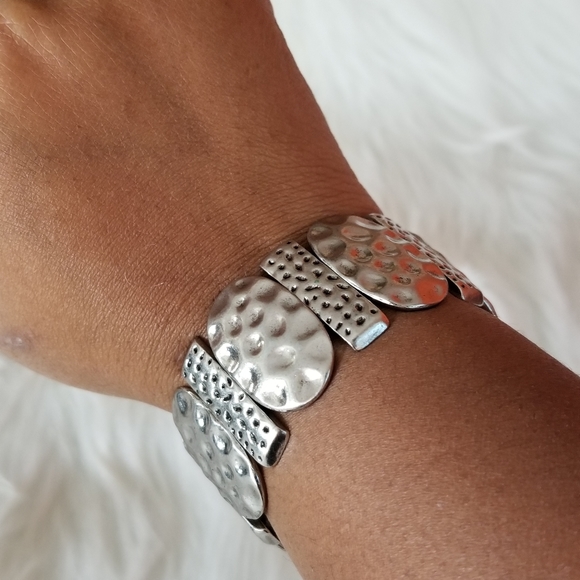 NWT Paparazzi silver stretchy bracelet - Picture 2 of 4